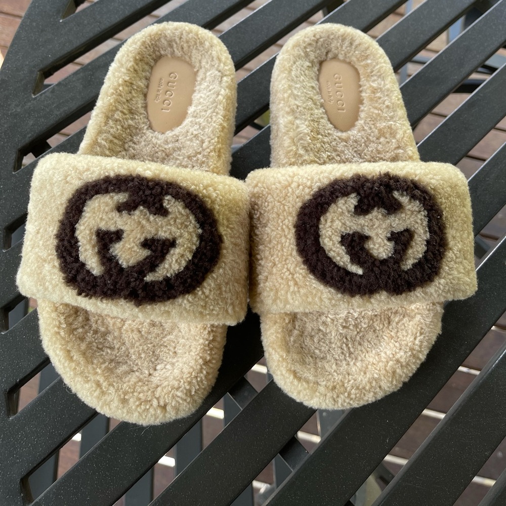 GUCCI slide sandals